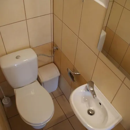 Dom Goscinny U Alicji Pogorzelica (Gmina Rewal)